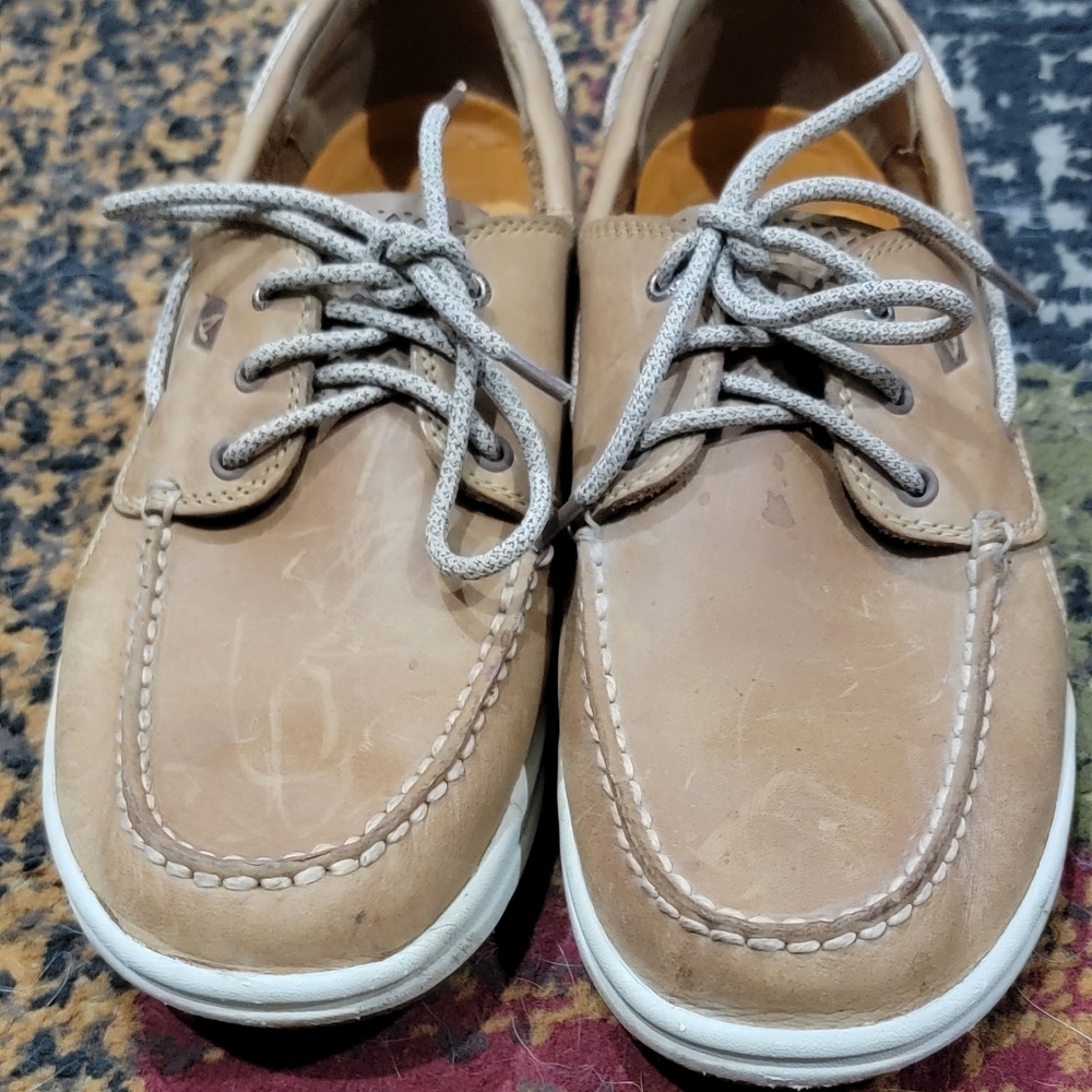 Sperry dress shoes light brown leather great condition.